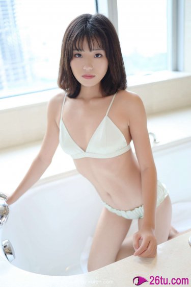 男生吃美女胸视频